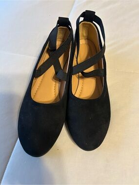 Women’s Black Wedge Ballet Flats with Crisscross Straps